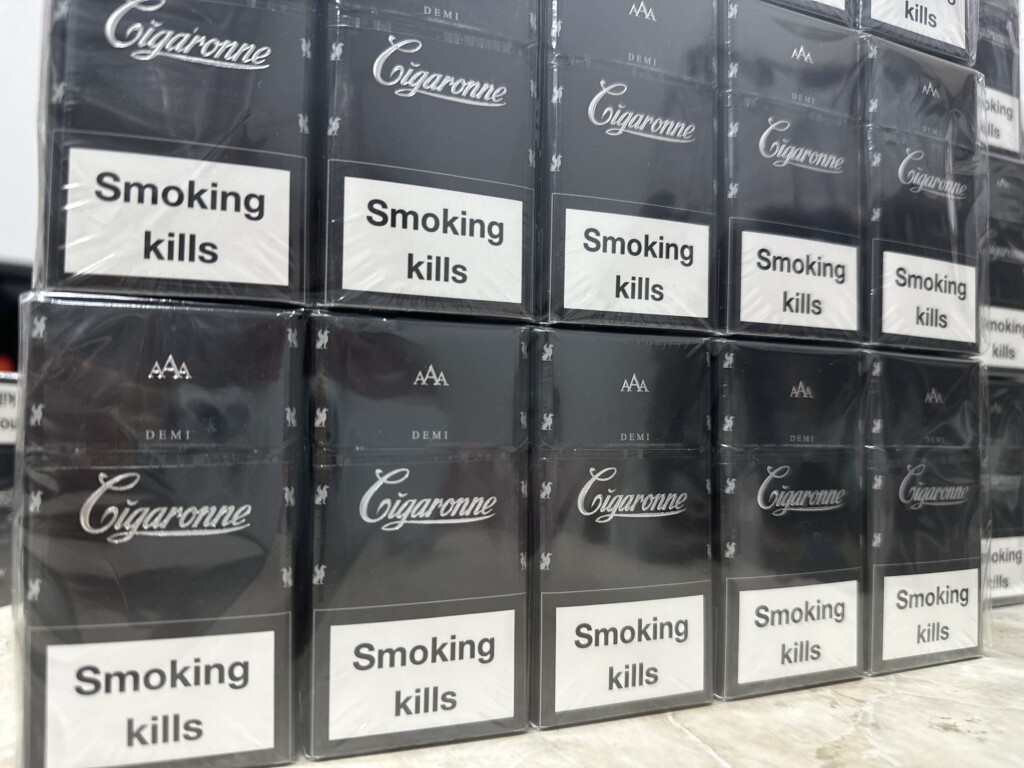 Cigaronne Demi Black
