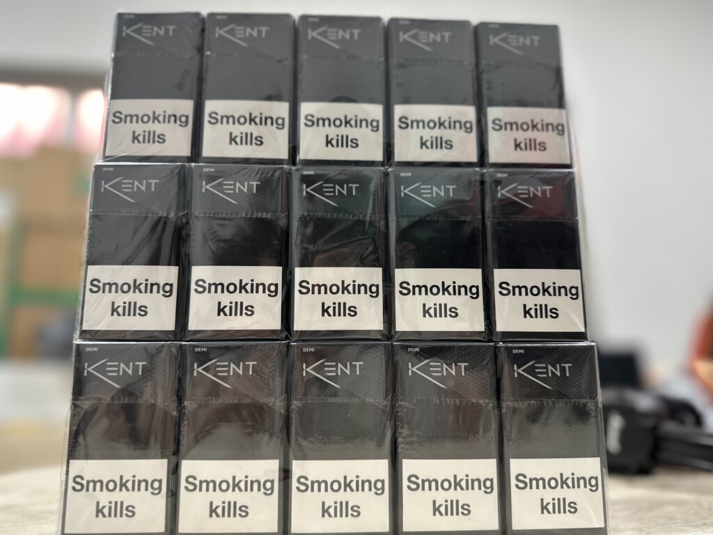 Kent Demi Black